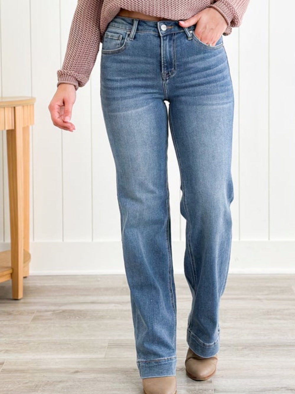 Judy Blue Medium Blue High-Rise Straight Leg Jeans